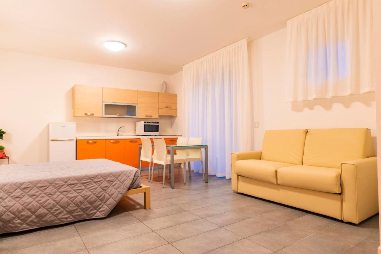 Residence Burano ลิโดดิเยโซโล ภายนอก รูปภาพ