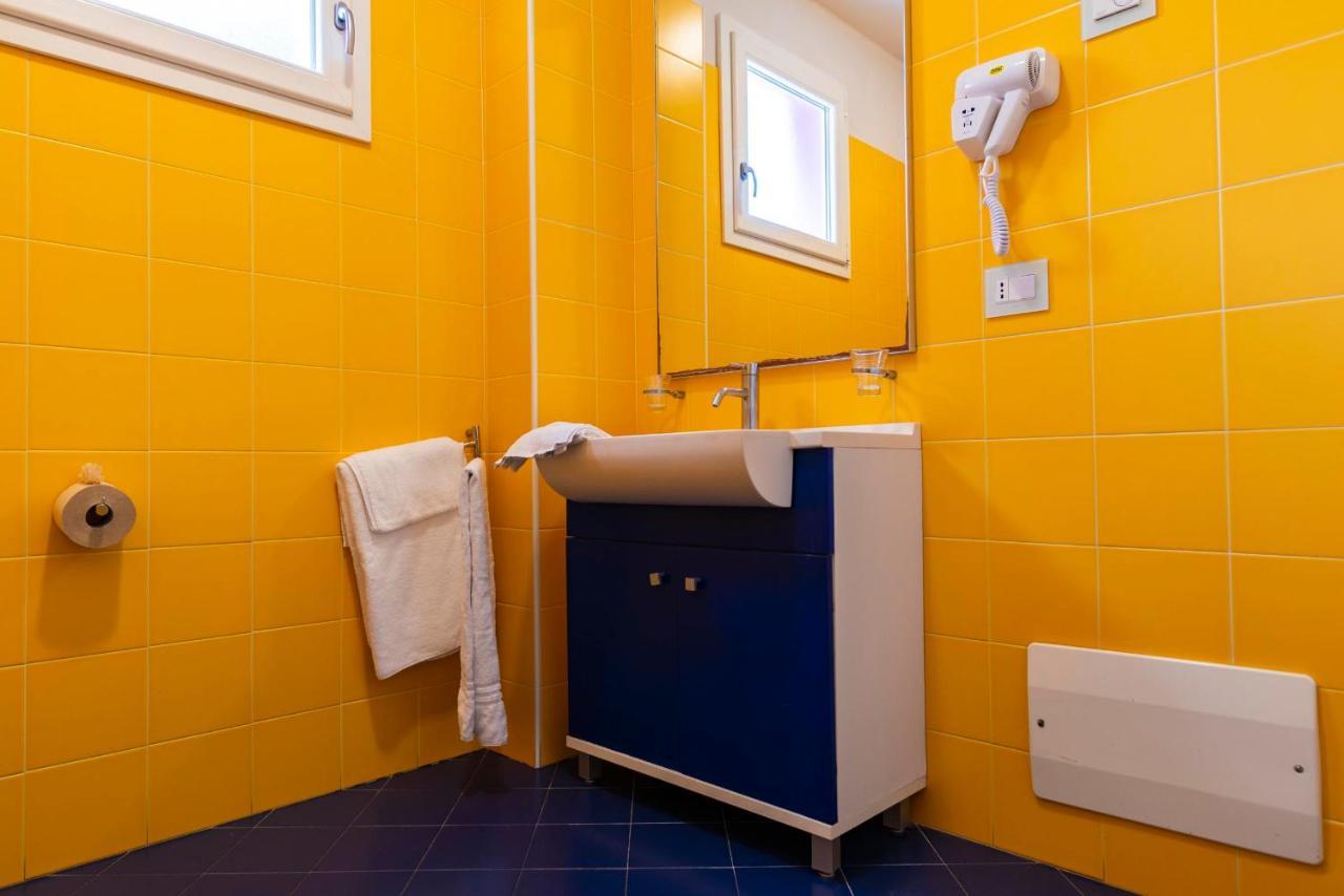 Residence Burano ลิโดดิเยโซโล ภายนอก รูปภาพ